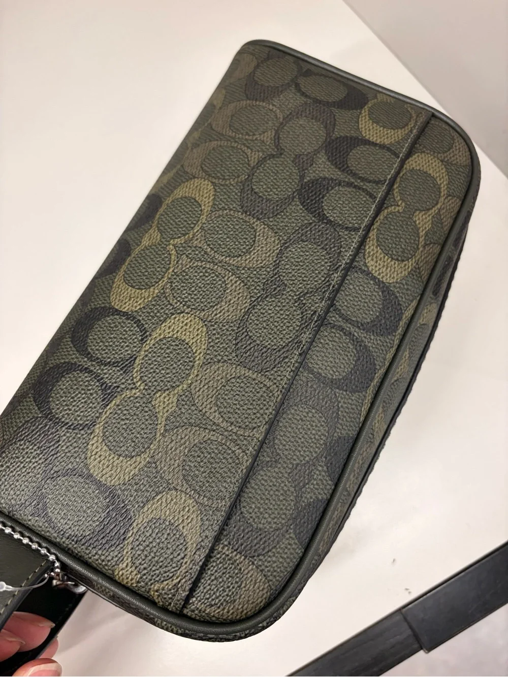 Coach Men's Signature Canvas Travel kit Case in green leather new with tag